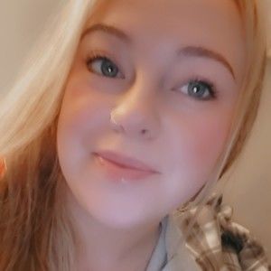 Meet your Posher, Lily